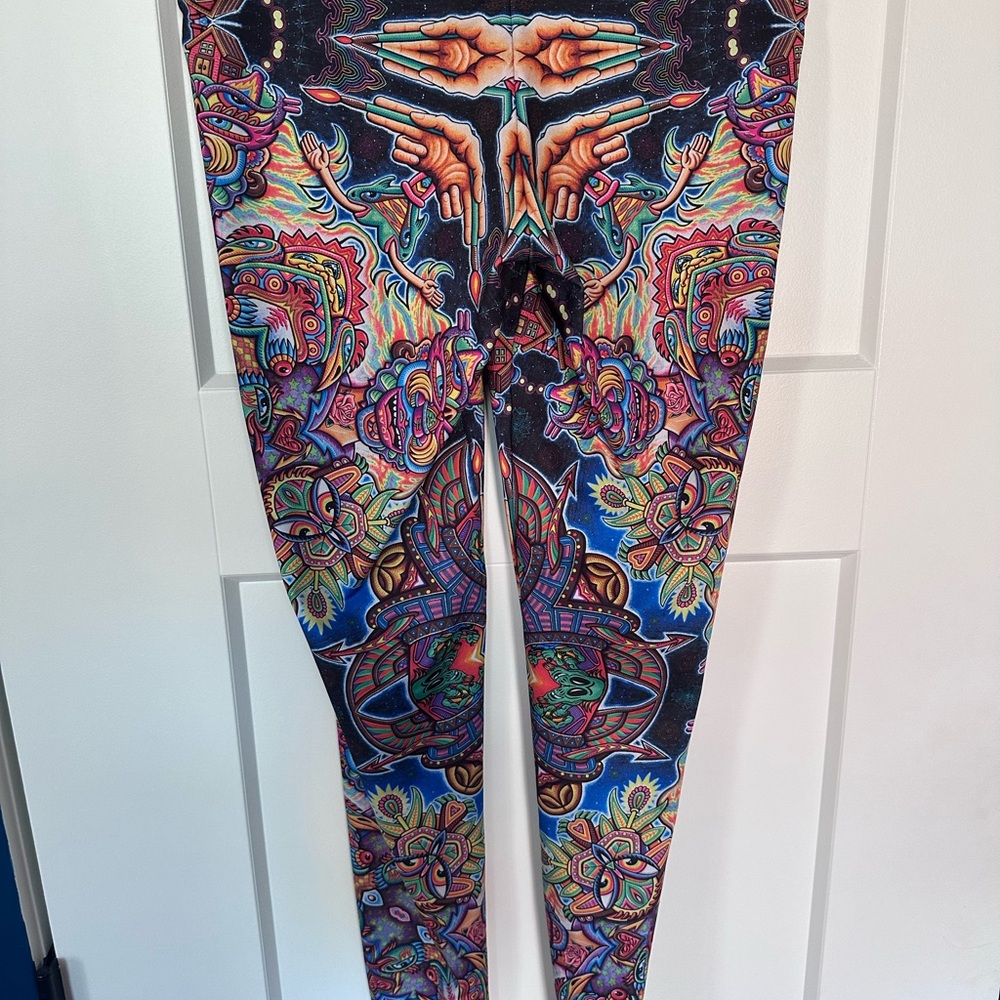 CHRIS DYER POSITIVE CREATIONS LEGGINGS